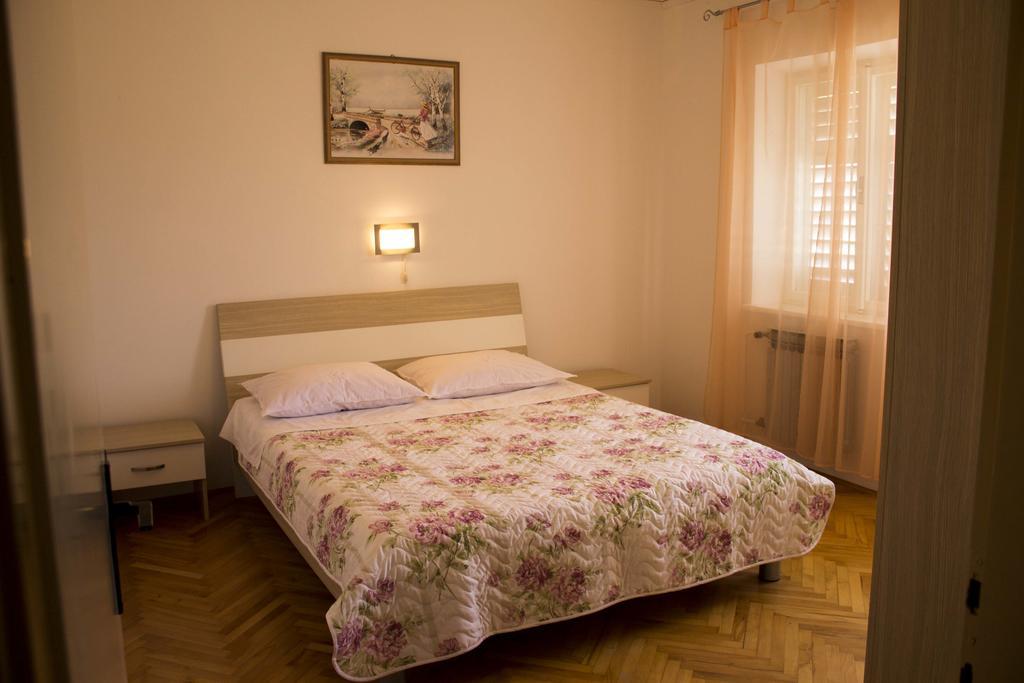 Apartment Gulic Supetarska Draga Eksteriør billede
